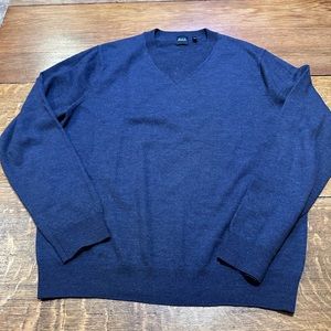 Saks fifth Avenue Black men’s 100% wool sweater‎ sz large navy
